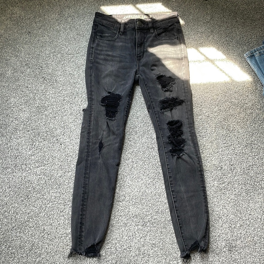 american eagle ripped jeans